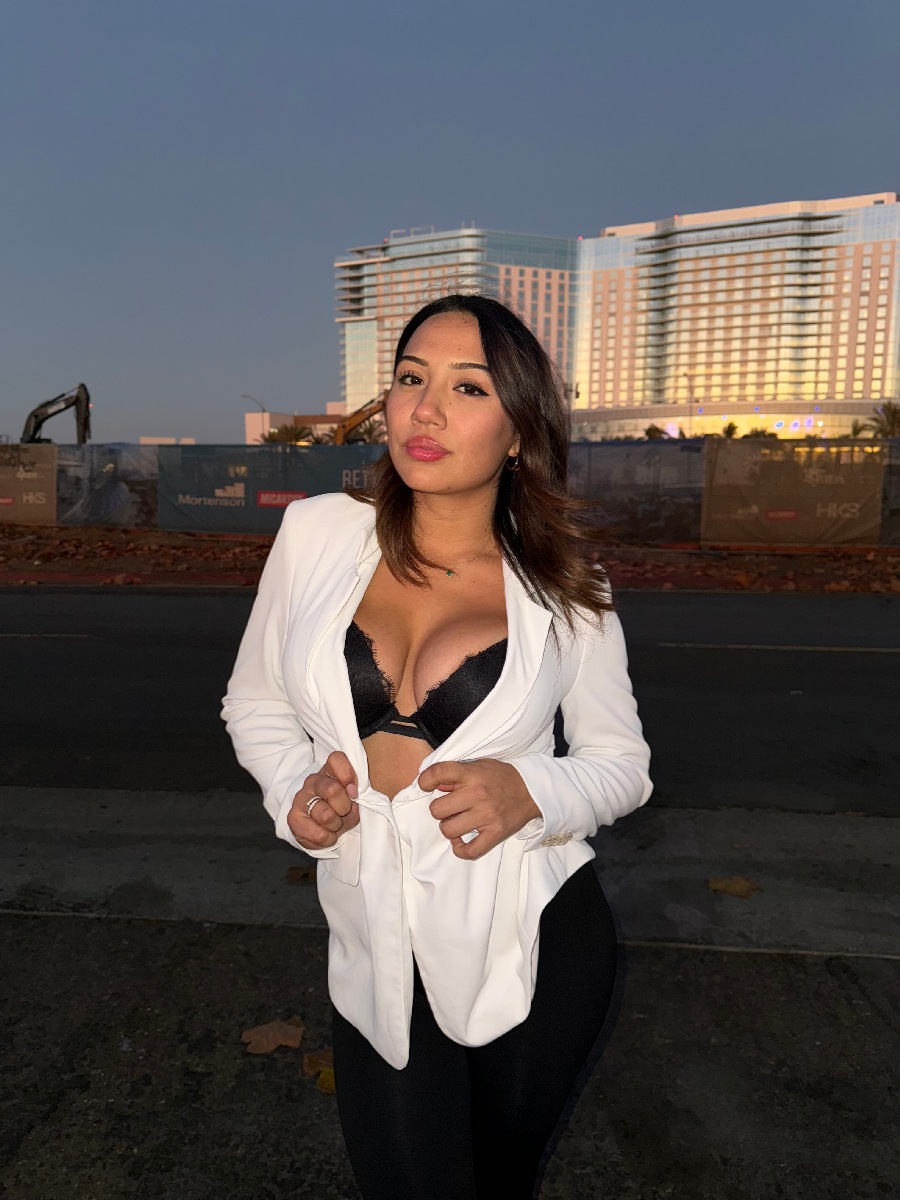 Take a pause and enjoy Ali Cruz — streaming from Nasiriya