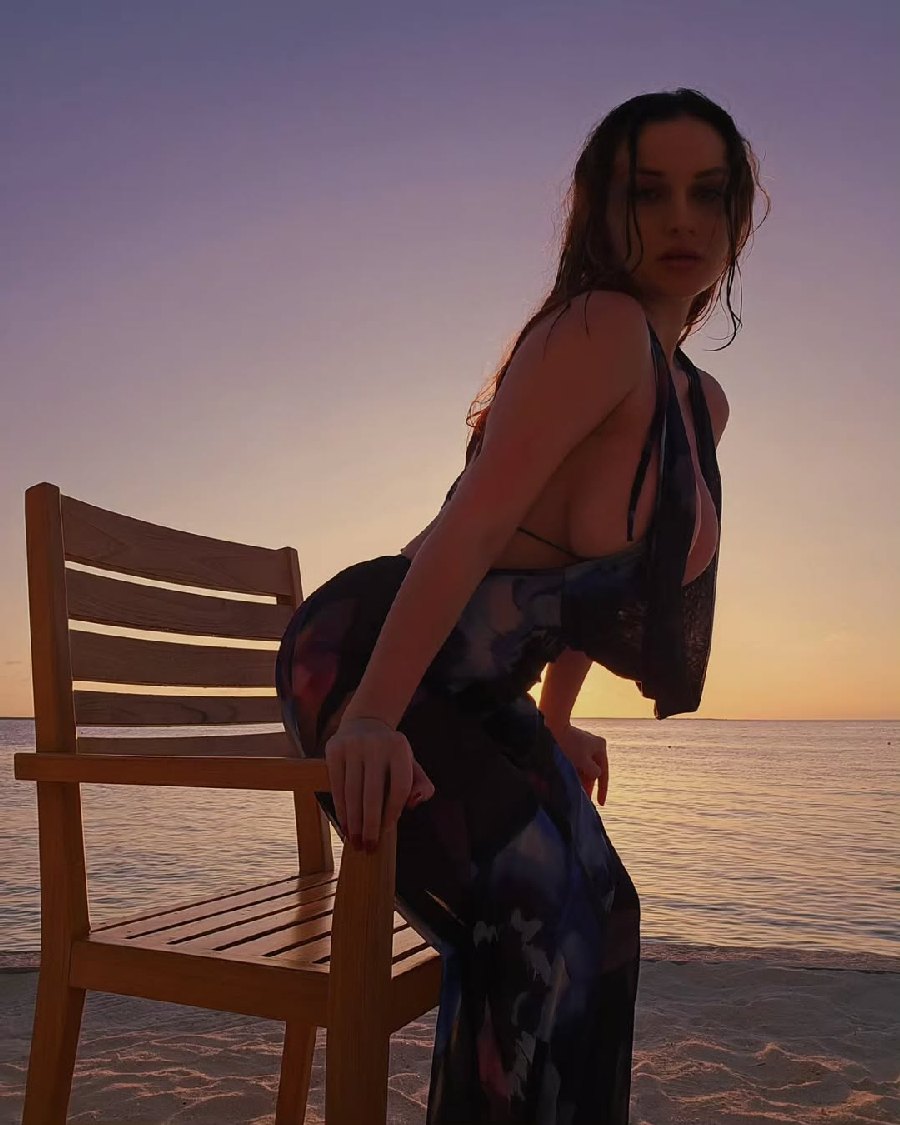 Sexy girl Miranda Faith nude in Nasiriya