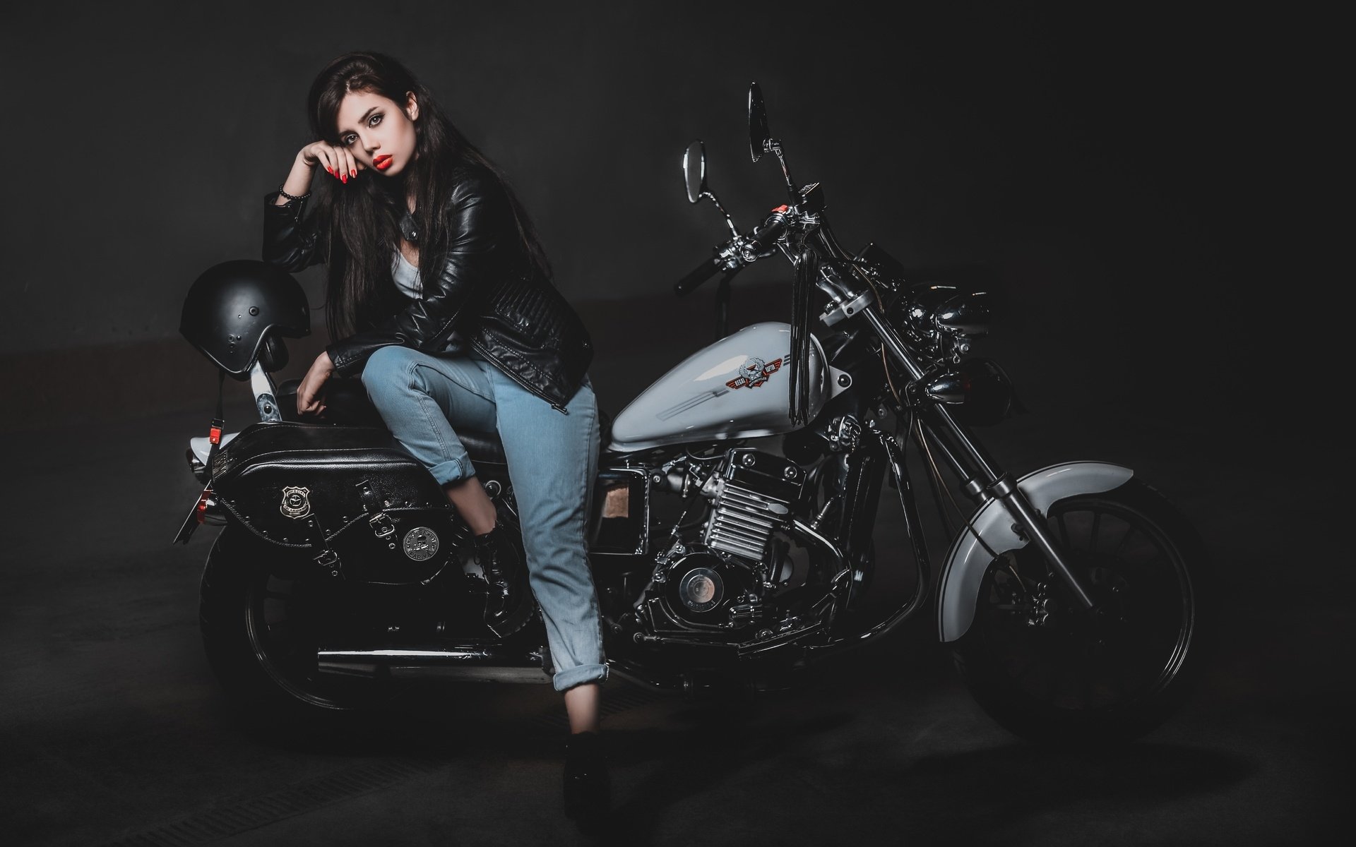 Biker girls: style and drive in Nasiriya