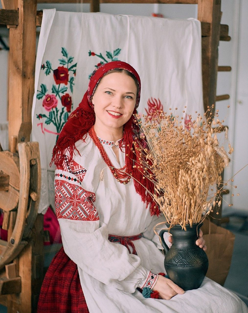 Women in Slavic costumes in Nasiriya