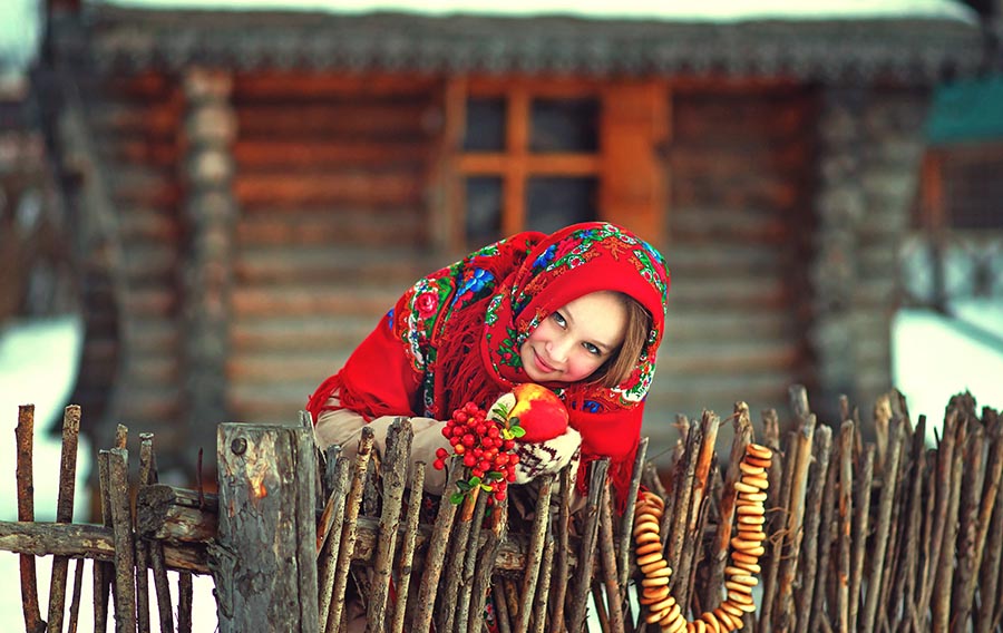 Sexy girl Women in Slavic costumes in Nasiriya