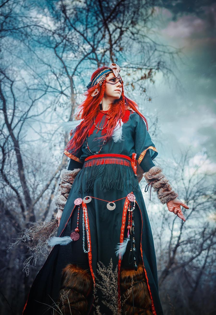 Girls in Slavic costumes underwear in Nasiriya